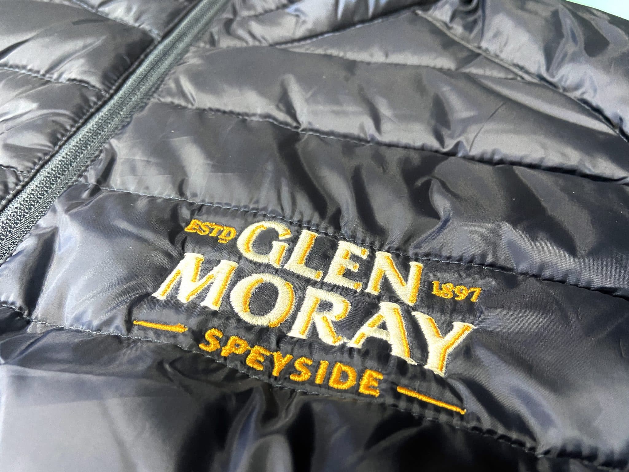 glen moray body warmer broderie2