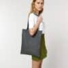 light tote bag anthracite studio front main 6