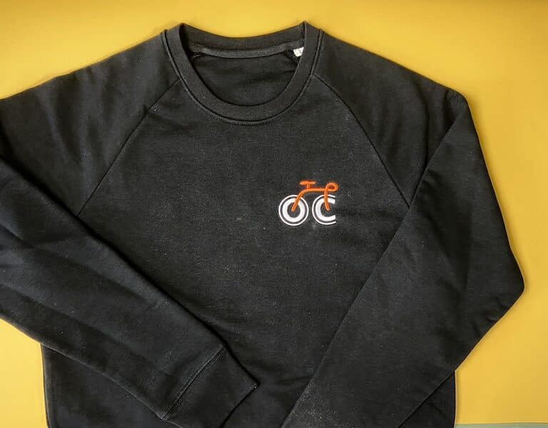 Sweat, Broderie, Commerce