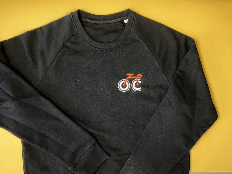 Sweat, Broderie, Commerce