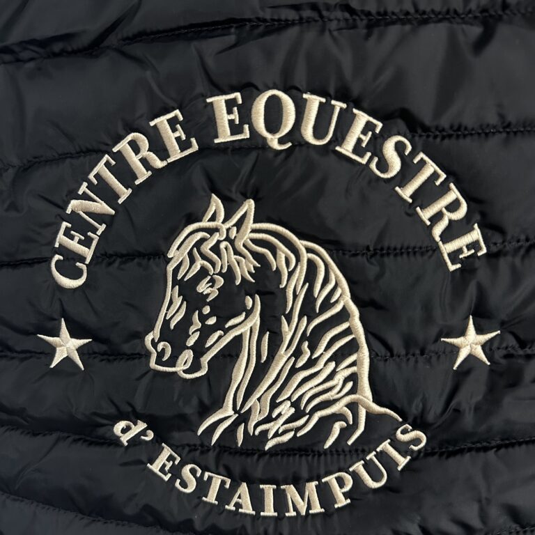 Body warmer, Broderie, Association