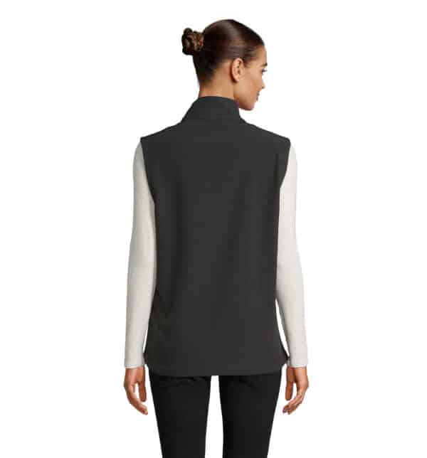 softshell race bw woman noir2