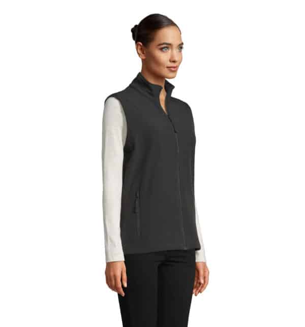 softshell race bw woman noir3