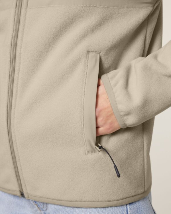 trekker desert dust studio front detail 1