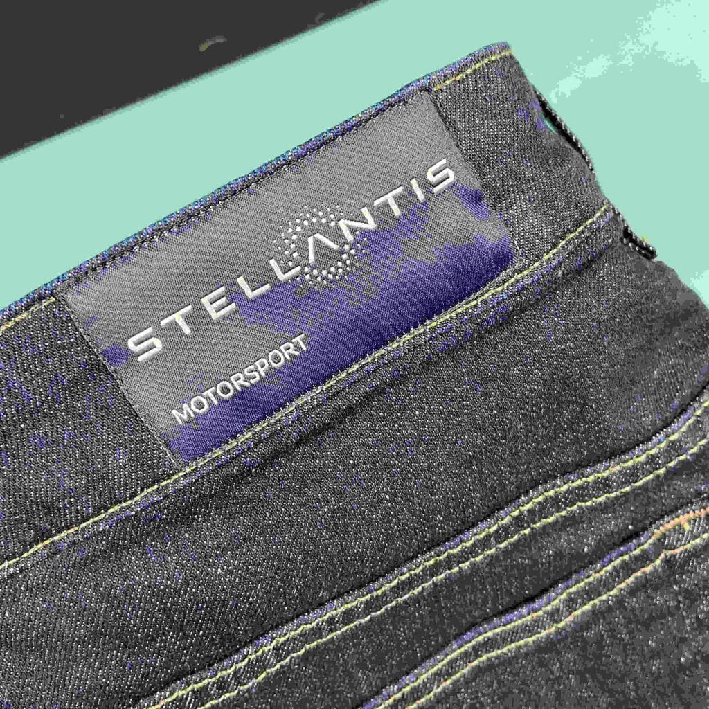 stellantis grandgroupe jeans broderie1